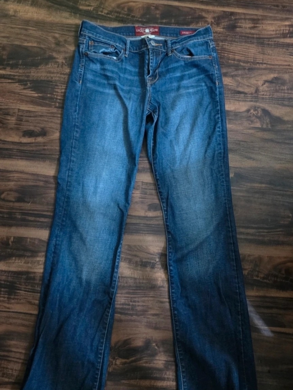 Lucky Brand Women's Blue Straight Leg Jeans Sweet'N Low. Size 4 LONG